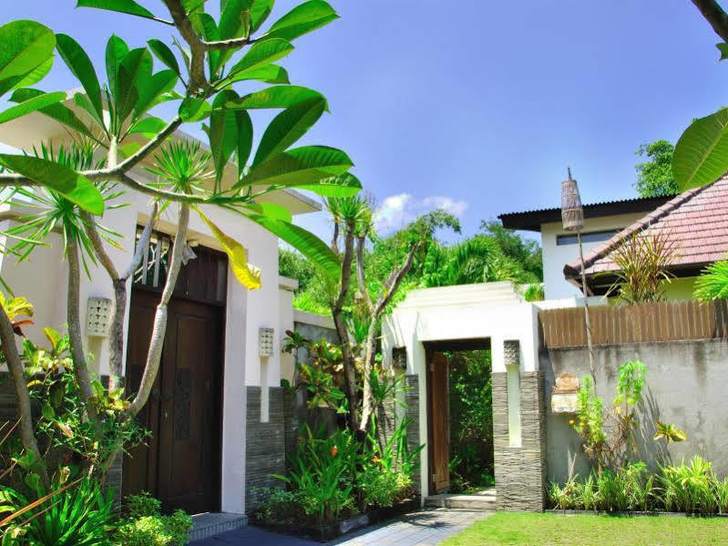M Two Villas Seminyak Экстерьер фото