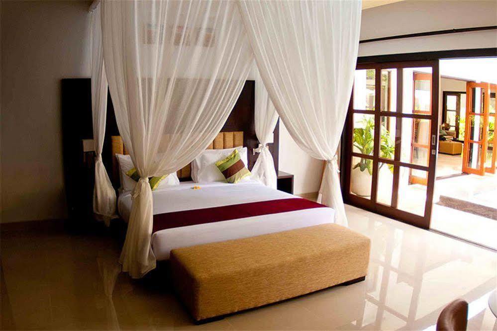 M Two Villas Seminyak Экстерьер фото