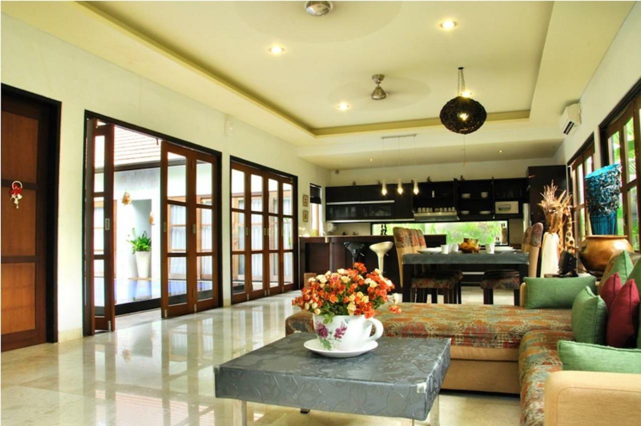 M Two Villas Seminyak Экстерьер фото