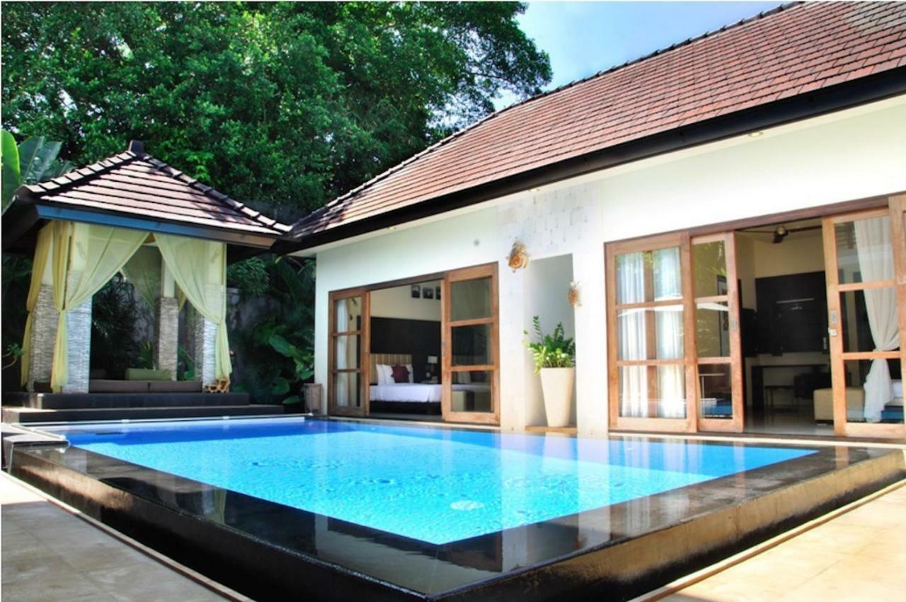 M Two Villas Seminyak Экстерьер фото